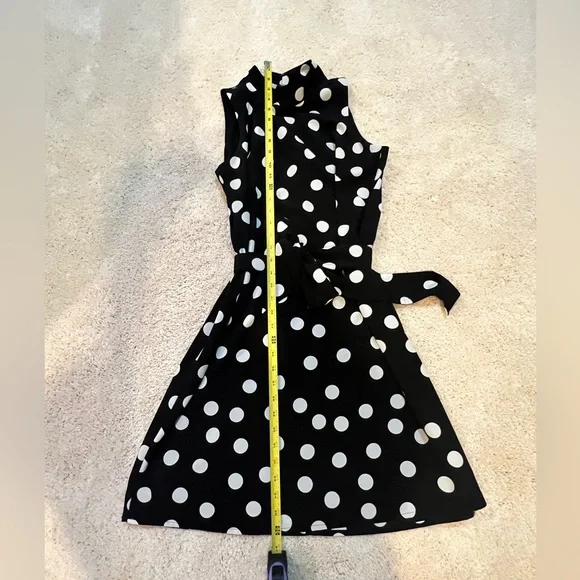 White House Black Market. Summer polka dot dress. Size 2 - Picture 7 of 12